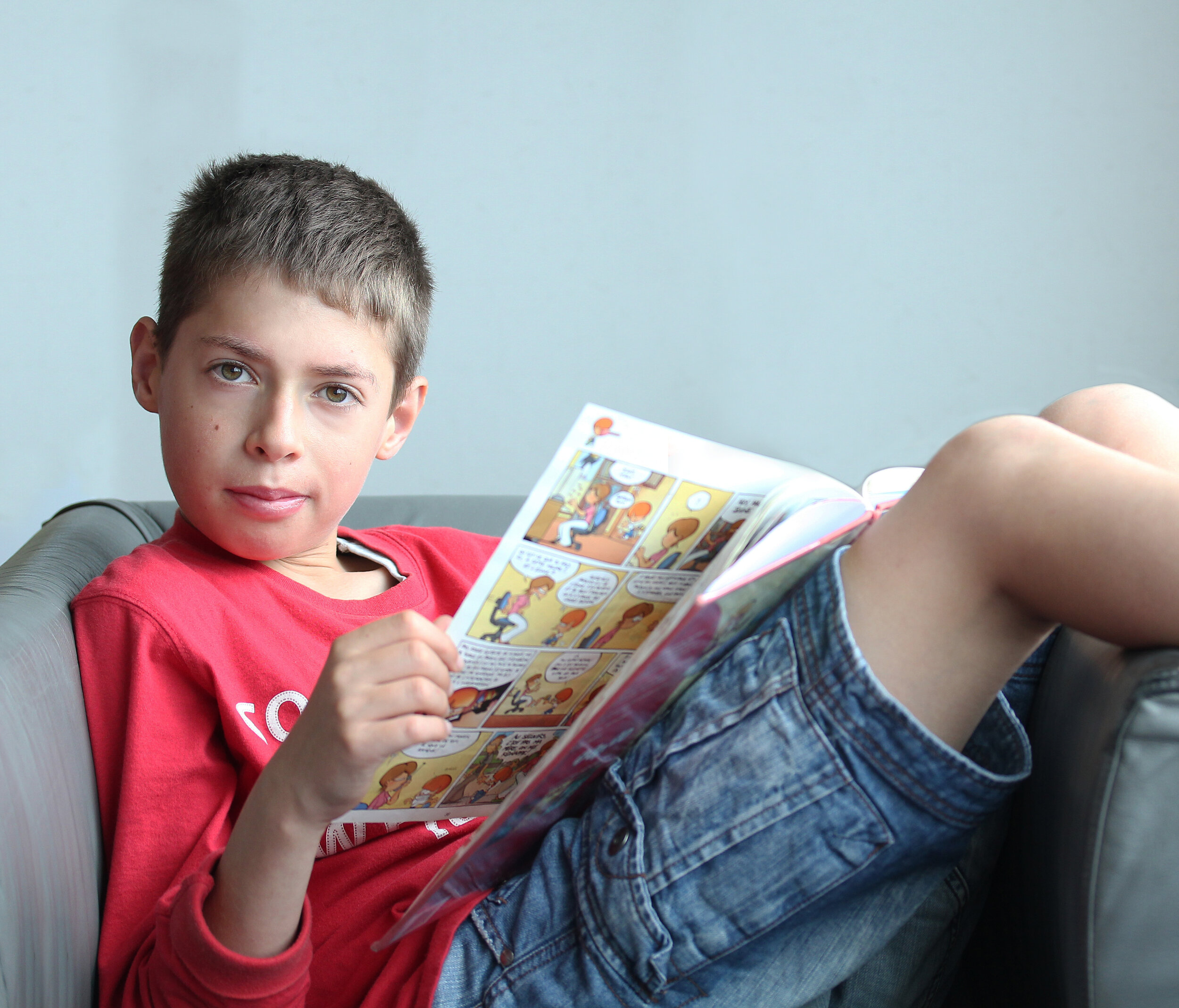 Middle school student reading recommendations from personalized educational consultant