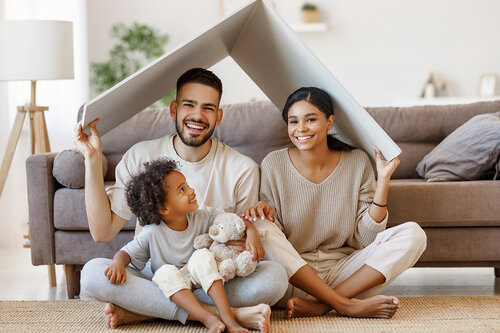 Educational consultant helping relocating family